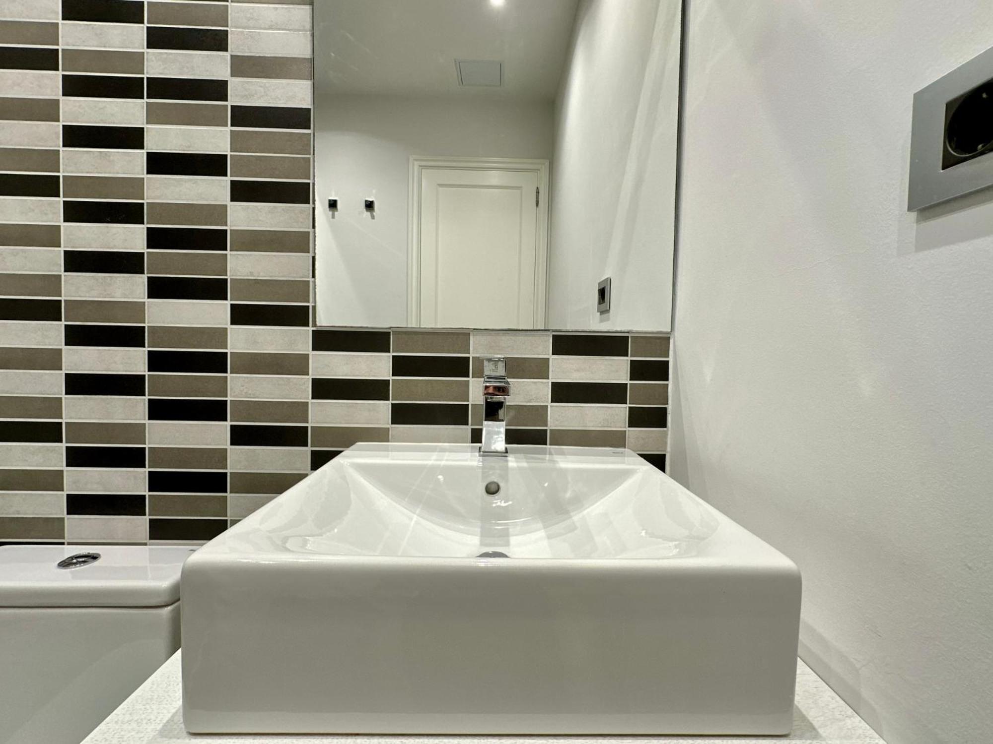 Hostiguest Coliving Leon Y Castillo Las Palmas / Gran Canaria Exterior foto