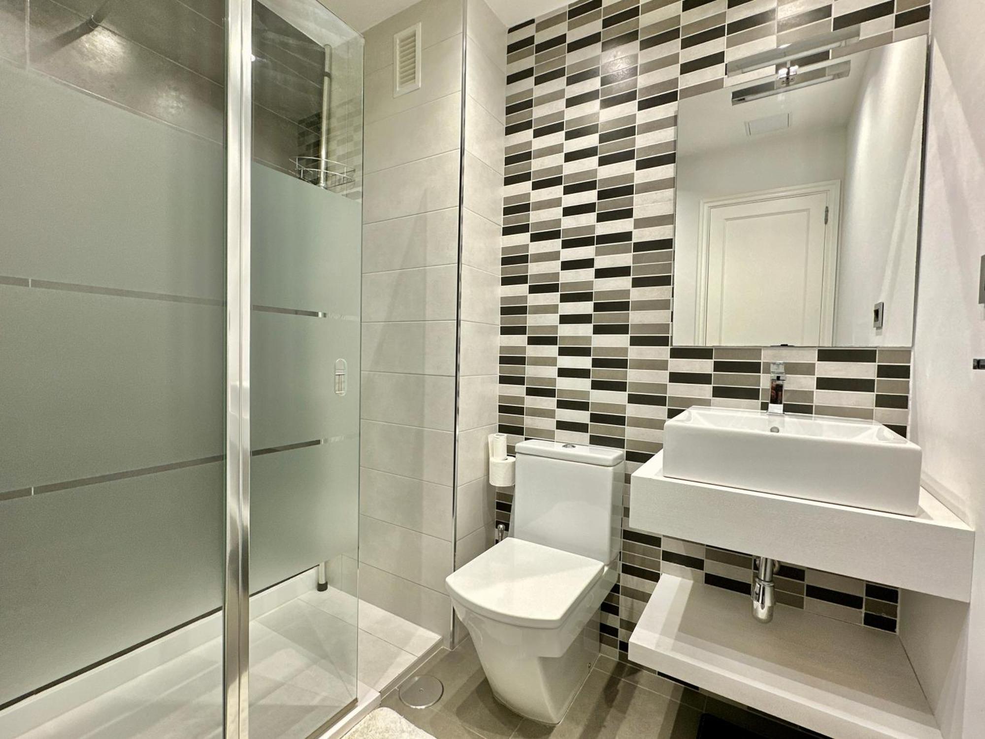 Hostiguest Coliving Leon Y Castillo Las Palmas / Gran Canaria Exterior foto